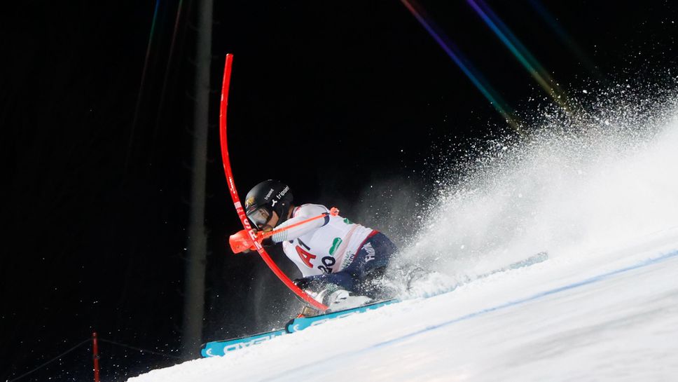 Българският ас в алпийските ски Алберт Попов се класира на