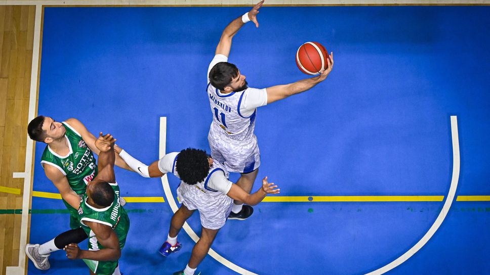 Академик се разправи с Ботев Враца през второто полувреме и влезе във Финалната осмица