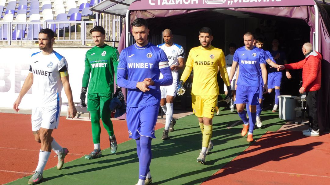 Дунав и Етър не се победиха на "Ивайло"