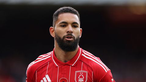  Дъглас Луис е минал медицински прегледи преди прехвърлянето в Астън Вила 