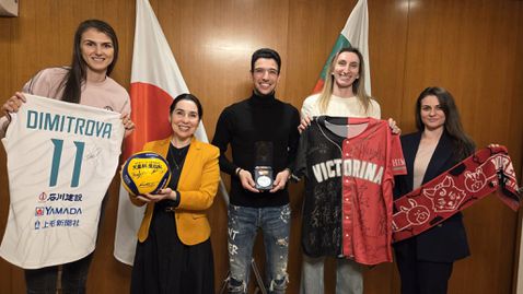 Мира Тодорова и Нася Димитрова на прием в посолството на България в Токио