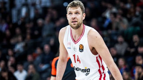  Везенков преди мача с Дубай: Трябва да сме изключително деликатни, те са доста надарен тим 