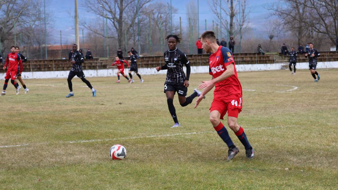 Спортист (Своге) и Марек със зрелищно реми