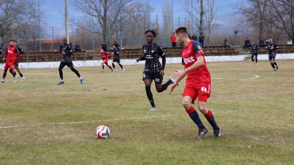 Марек завърши наравно 3 3 с тима на Спортист Своге