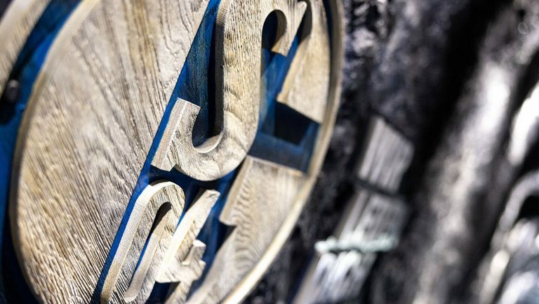  Шалке 04 завърши взаимоотношенията си с 