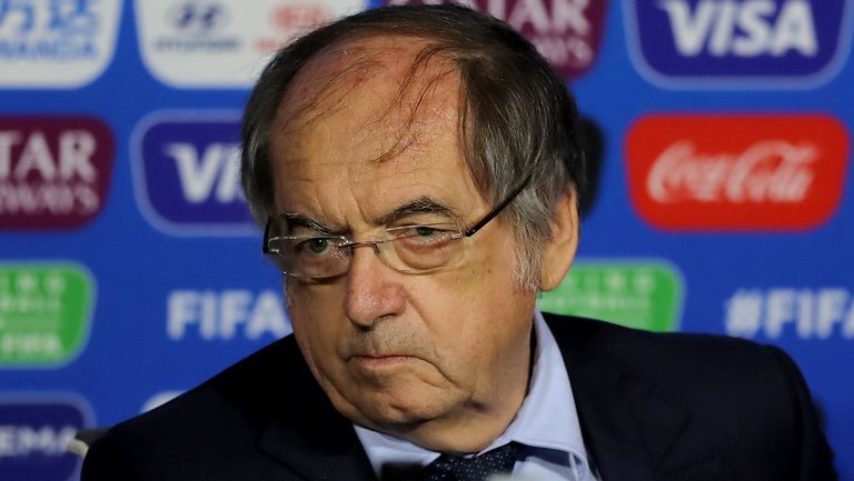 Президентът на Френската футболна федерация Ноел Льо Грае е подал