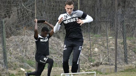 Спартак (Варна) се отказа от бивш халф на Локо (Пд) и Славия