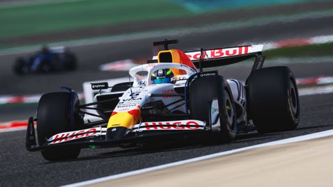 Счупено стъкло прекъсна последния ден на тестовете във Формула 1