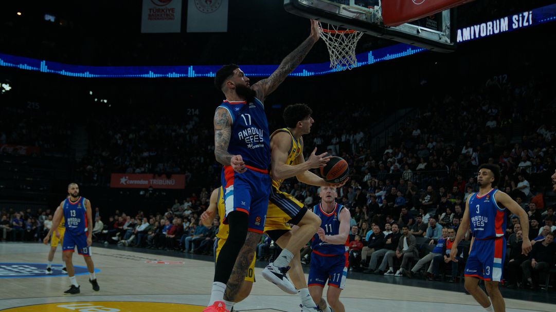 Анадолу Ефес съкруши закъсалия АЛБА Берлин
