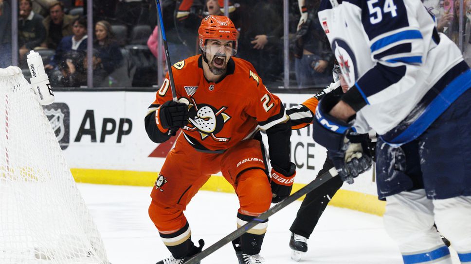 Анахайм навакса два гола пасив, за да победи Уинипег след продължение