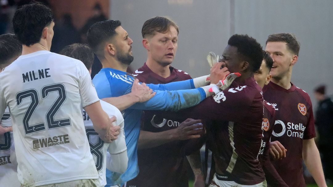 Митов се завърна на вратата, но Абърдийн допусна загуба от лидера