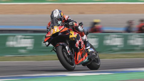 Педро Акоста с първи успех в MotoGP след титаничен дуел с Марк Маркес