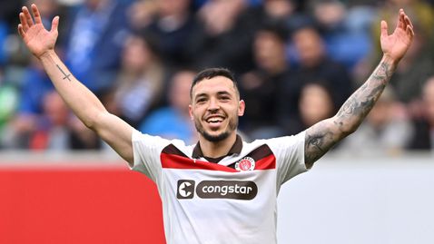 Санкт Паули надхитри третия в Бундеслигата и изплува от опасната зона