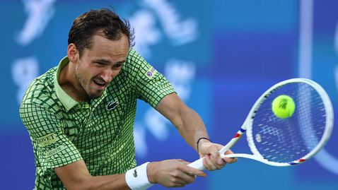 Даниил Медведев спечели титлата в Дубай без игра на финала