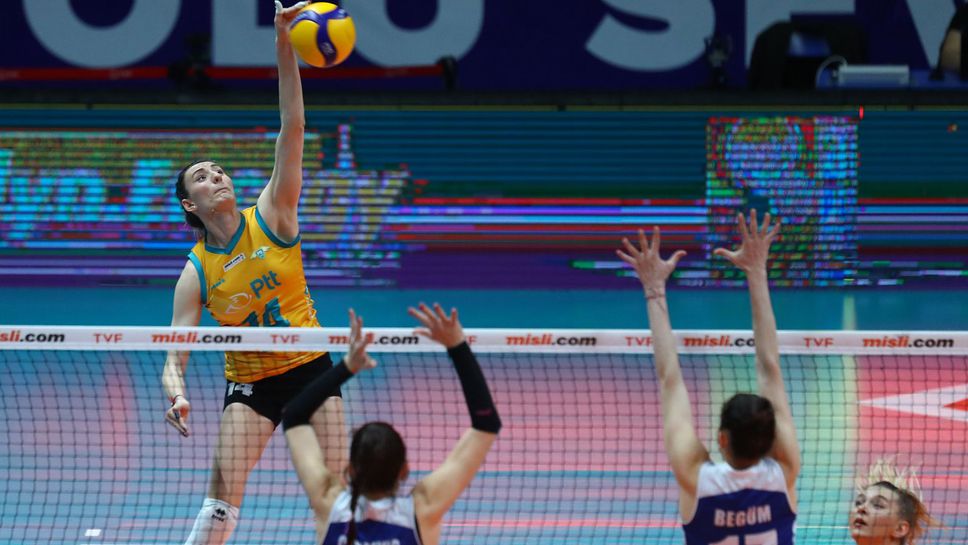 Емилия Димитрова с 20 точки, ПТТ с победа №17 в Турция 🏐