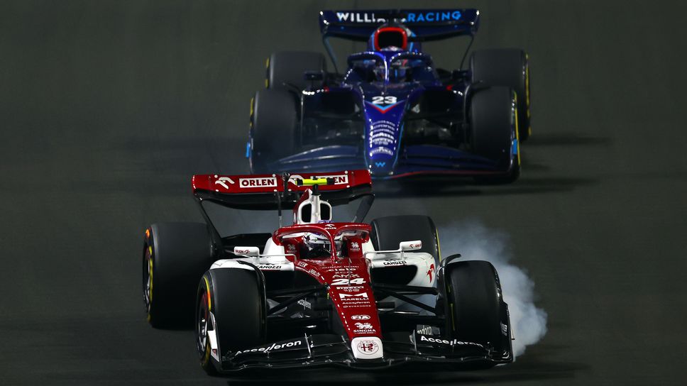 От Алфа Ромео обясниха защо Джоу бе наказан два пъти в хода на ГП на Саудитска Арабия