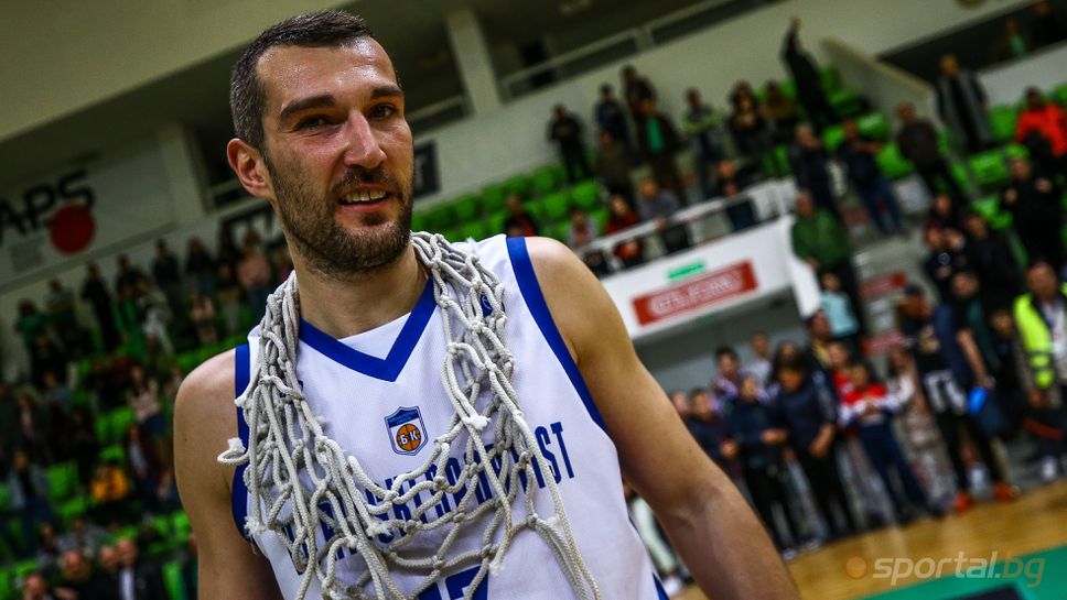 Златин Георгиев близо до подпис с Левски