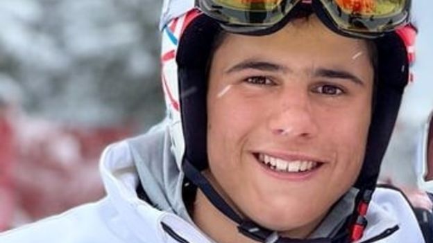 Тервел Замфиров изпревари Радослав Янков и взе титлата в паралелния слалом на Откритото първенство на България по сноуборд
