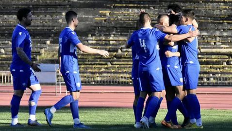 Спартак (Пловдив) взе дербито със Саяна и дръпна на върха