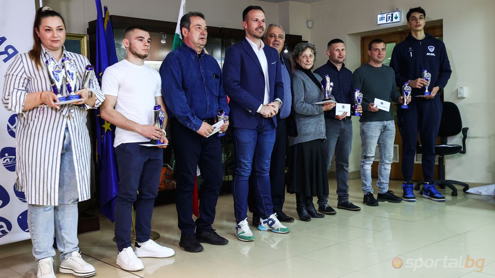 ОСК Левски награди най-добрите си треньори и състезатели през миналата година