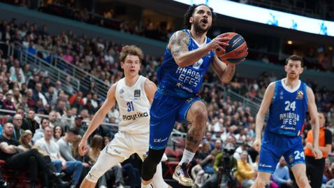 Свалиха Везенков и Олимпиакос от върха, драматична победа за Ефес, домакинска загуба за шампиона в Евролигата