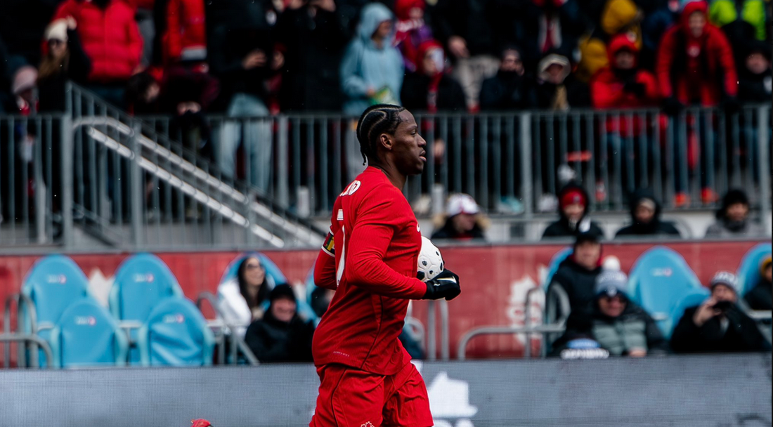 Две дузпи на Джонатан Дейвид спасиха Канада от поражение