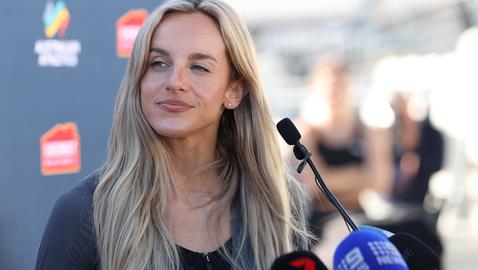  Световната шампионка в зала Джорджия Хънтър Бел претърпя проваляне в Мелбърн 