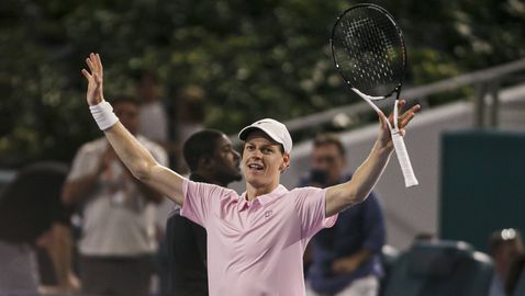 Синер пречупи Зверев и си гарантира втори финал тази година