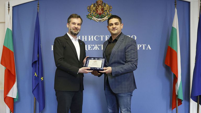 Радостин Василев се срещна със спортния министър на Косово