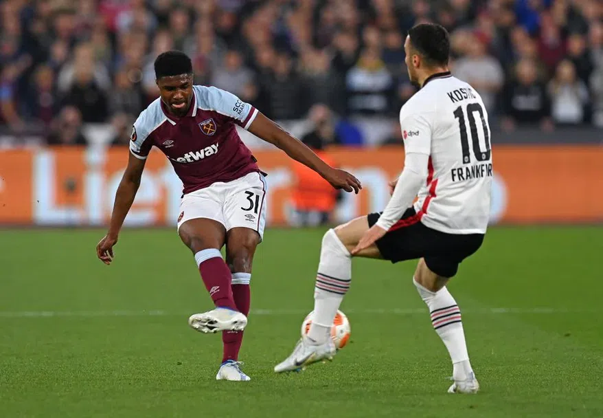  Филип Костич Бенджамин Джонсън 