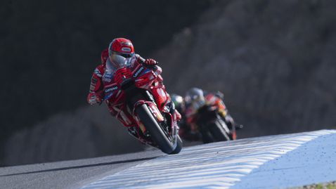  Маркес се приближи до върха на 