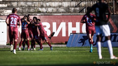  Септември изигра мощен мач и не остави късмет на Локомотив (Пловдив) 