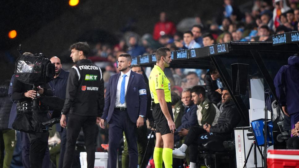 Испанската футболна федерация RFEF начело с Рафаел Лоусан не си