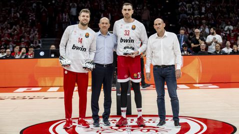 Везенков блести, а Олимпиакос сгази Монако и поведе в 1/4-финалите на Евролигата