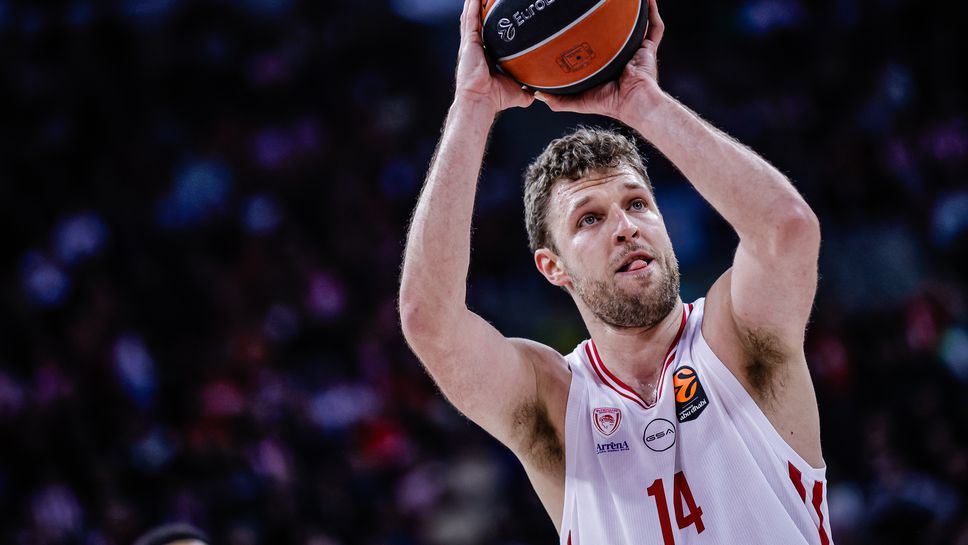 Везенков и Олимпиакос слагат начало на плейофната серия с Монако