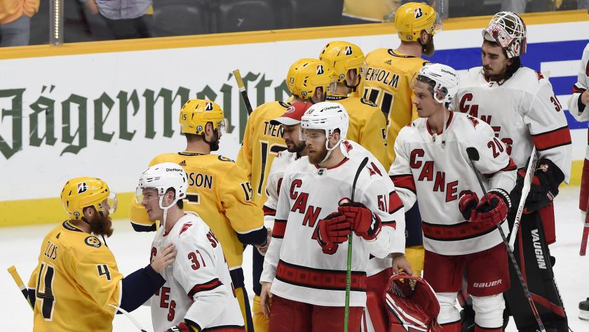 Каролина в битка срещу носителя на купа “Стенли” във втория кръг на плейофите в НХЛ