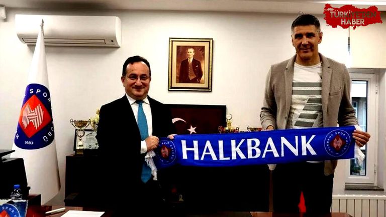 Турският вицешампион Халкбанк (Анкара) има нов треньор. От клуба обявиха,