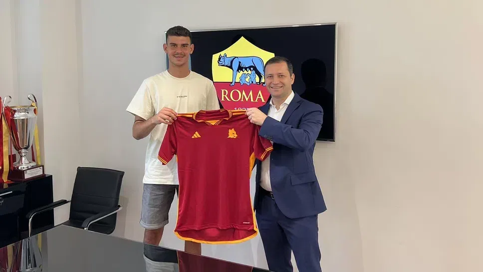 Юношески национал попадна в групата на Рома за мача с Милан