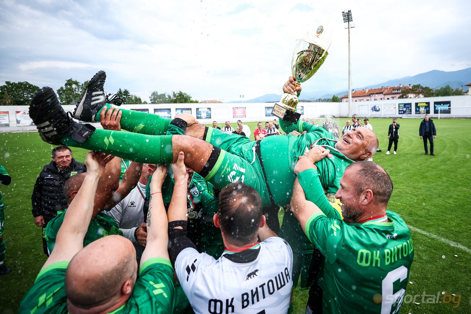 Финал на първенството за ветерани: Витоша (Бистрица) - Локомотив (Пловдив)