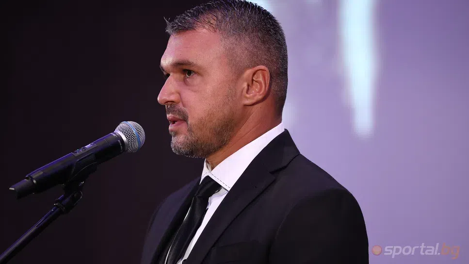 Бившият национал Валери Божинов присъства на големия антиправителствен протест в