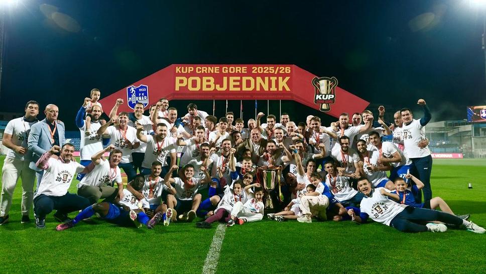 Морнар вдигна Купата на Черна гора