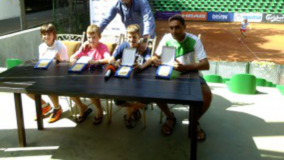 Националите до 12 години с награди от БФТ (видео)