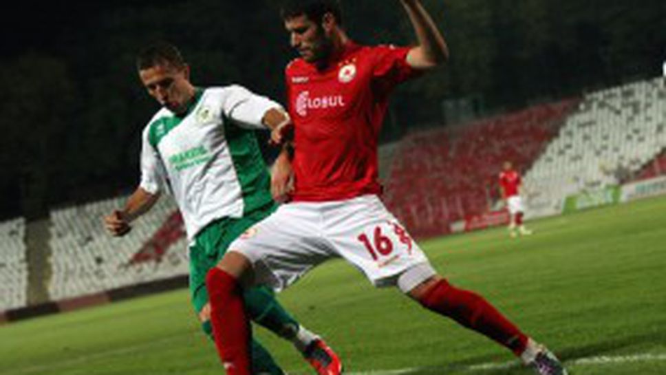 ЦСКА няма играчи, но се раздели с още един