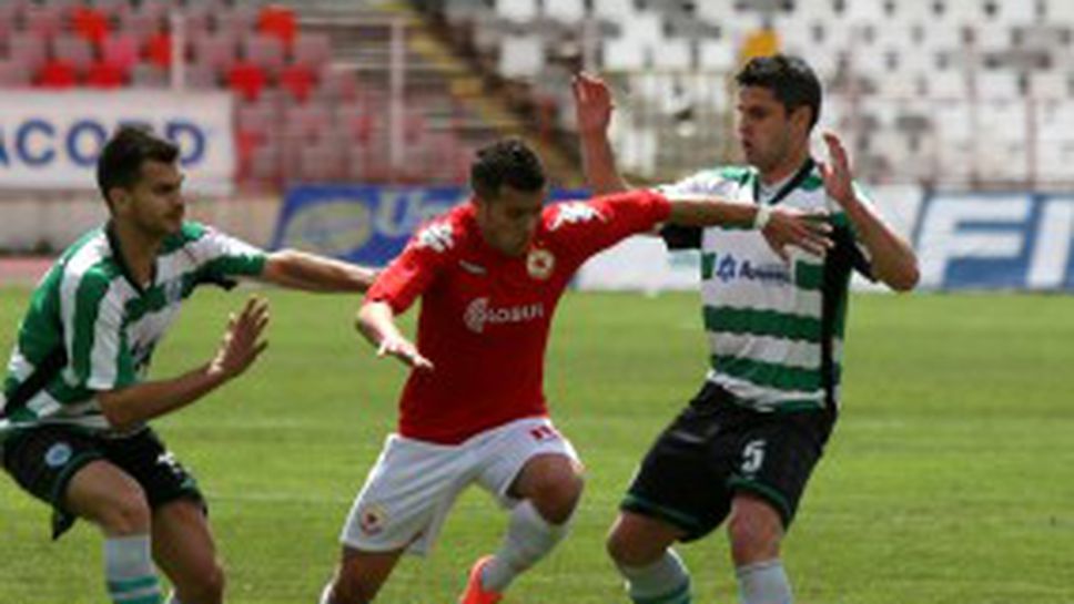 Черно море без трима титуляри срещу Етър