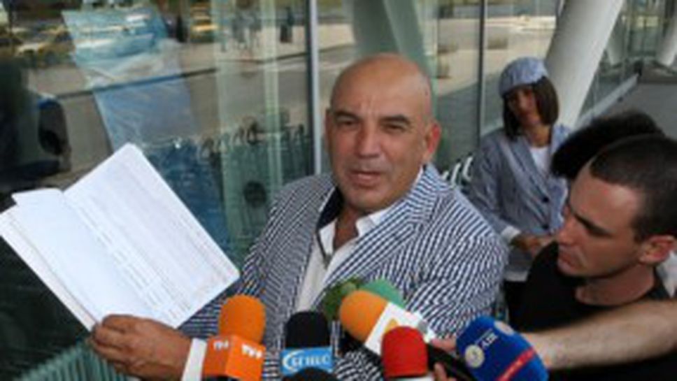 Д-р Лозанов: Корема е интригант, Ваня пуши