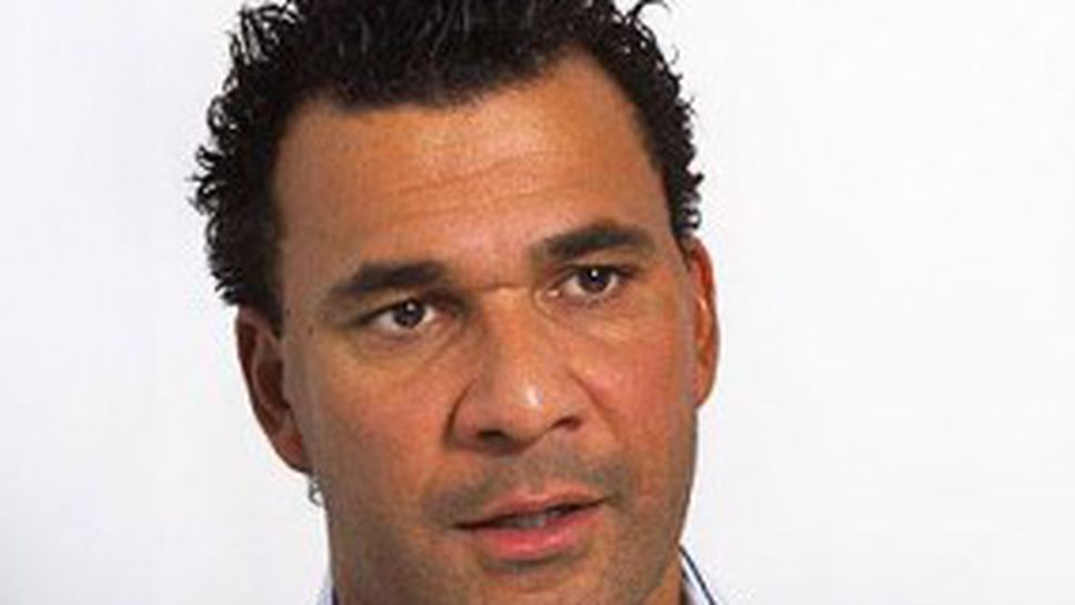 Рууд Гулит: Дайте време на Милан