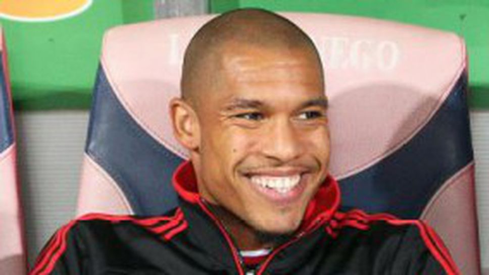 Де Йонг: Горд съм да нося екипа на Милан