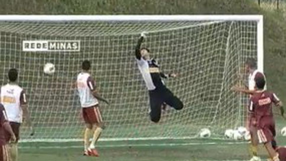 Роналдиньо си е Роналдиньо (видео)