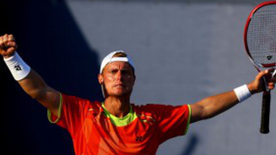 Стоусър и Хюит ще играят в Бризбейн