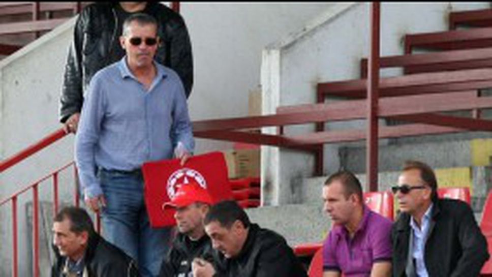 Две пресконференции на "Армията" утре